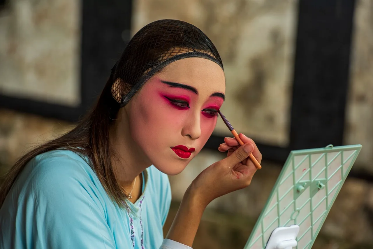 Chinese Opera Makeup: How Color, Pattern, and Gesture Tell a Character’s Story — featured image for TodayChinese
