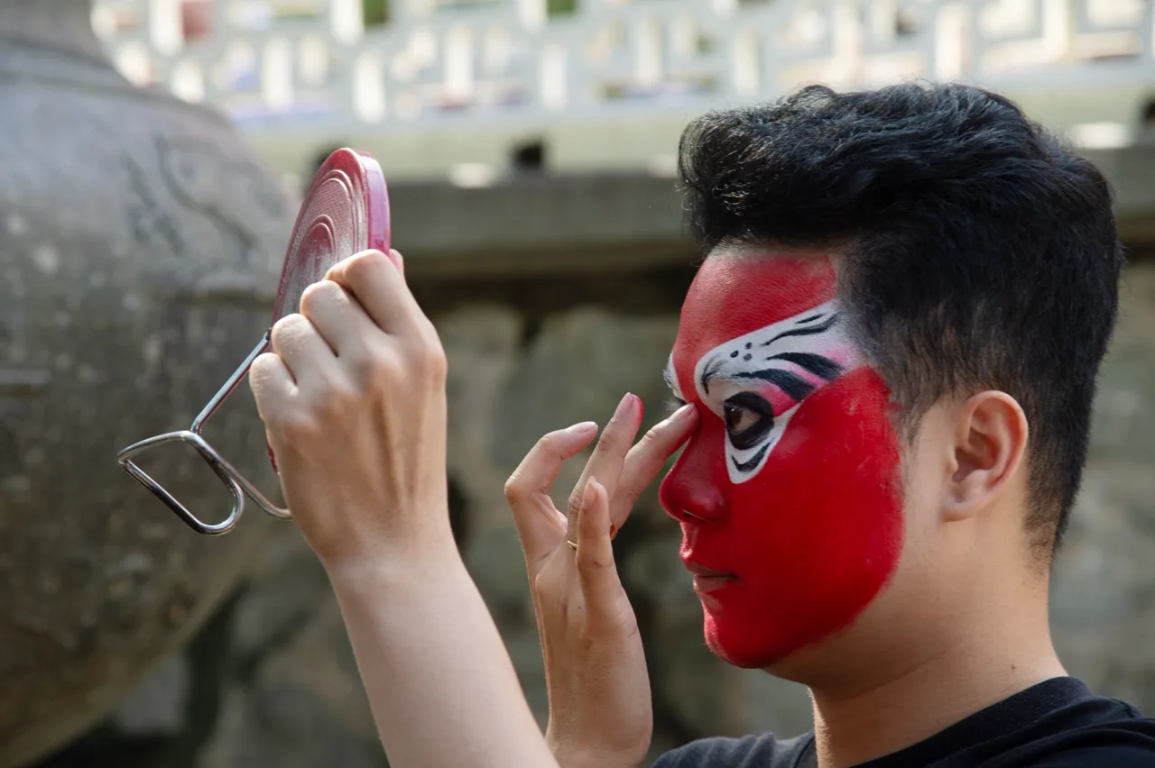 Chinese Opera Makeup: How Color, Pattern, and Gesture Tell a Character’s Story — article body image for TodayChinese