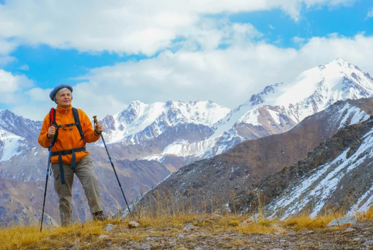 Double Ninth Festival: Climbing High, Honoring Elders, and Enjoying Autumn in China — traditional Chinese festival guide