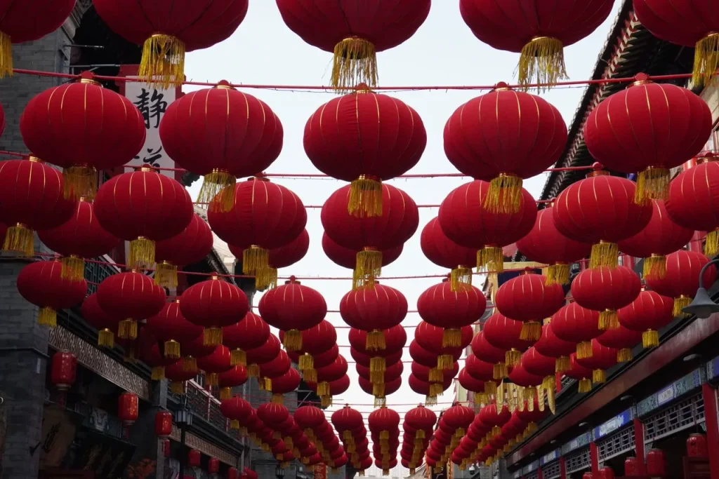 Qixi Festival Today: How Young Chinese Celebrate the Double Seventh as Valentine's Day — featured image for TodayChinese